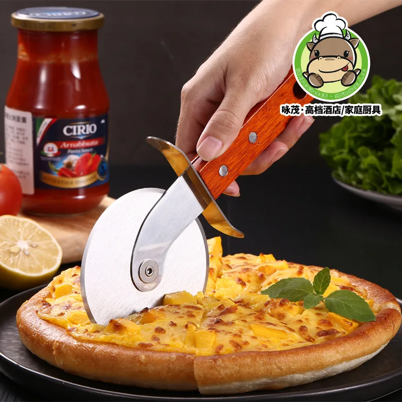 

Manufacturers Direct Selling Stainless Steel Pizza Knife with Wooden Handle Hob Cake Knife Baking Tool Wholesale