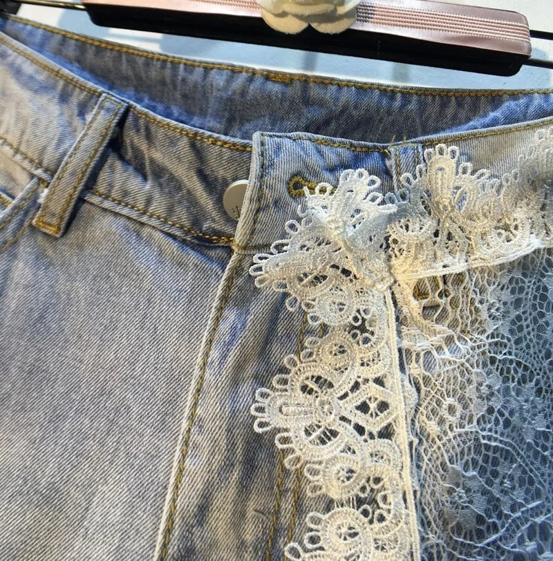 Loading European Products Split Joint Hook Flower Lace High Yao Xianshou Nine Part Jeans Woman Pants 190805