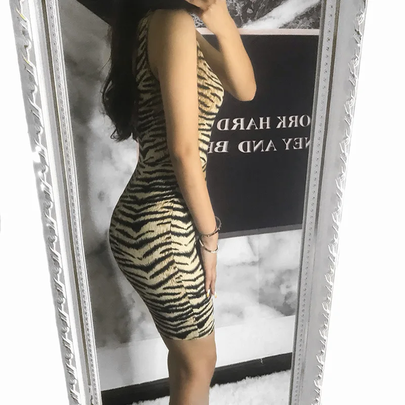 Тигровый полосатый обтягивающий купальный костюм с шортами Whoelsale Летние повседневные женские комбинезоны без рукавов с v-образным вырезом P1734314G
