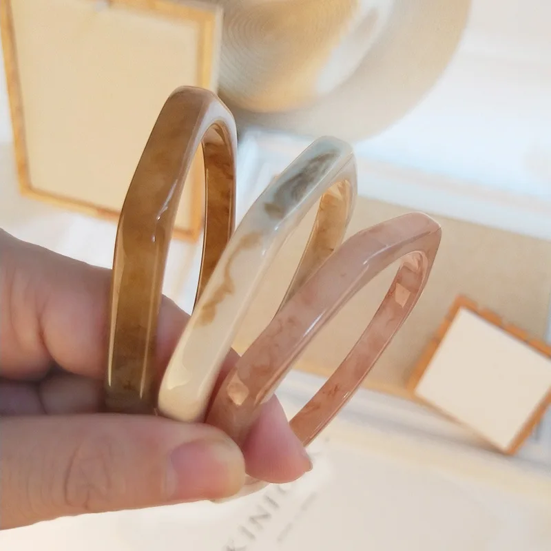 

New Resin Cuff Fashion Lvory Marble Bracelets Bangles Women Geometry Acrylic Tortoiseshell Bracelets Female Simple Charm Jewelry