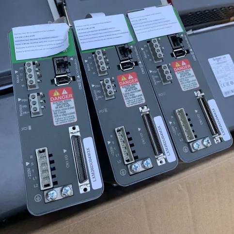 Lexium 26 AC-servo привод LXM26DU04M3X