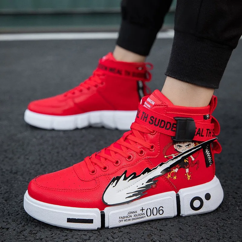 

2020 Spring Anime High Top Sneakers Men Casual Shoes Comfortable Breathable Flat Shoes Soft Leather Trainer Men Chaussure Homme