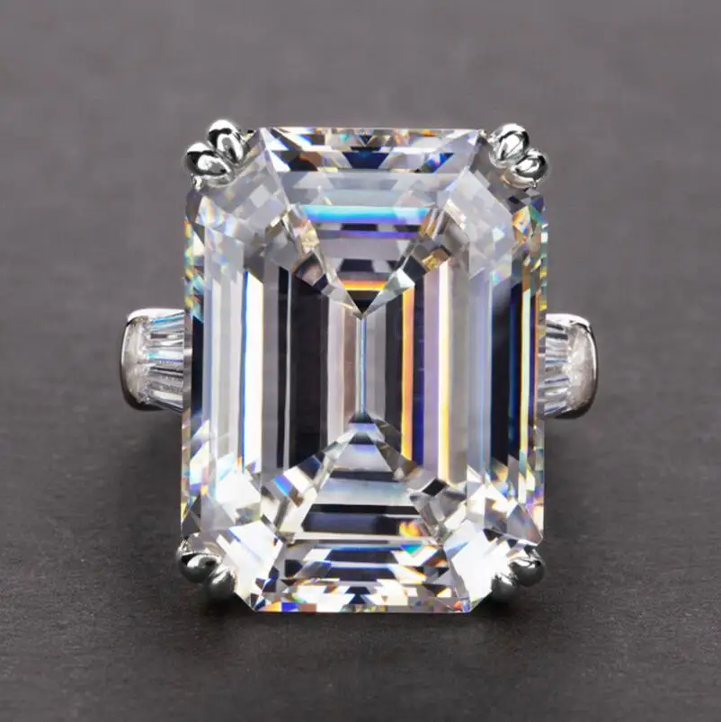 

2020 New Arrival Luxury Jewelry 925 Sterling Silver Princess Cut Large White Topaz CZ Diamond Party Women Wedding Band Ring