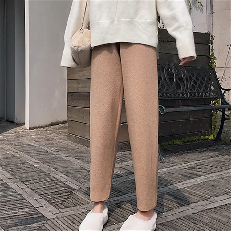 Baratos Colorfaith nuevo Otoño Invierno 2019 pantalones de mujer de lana de alta cintura suelta elegante estilo coreano Casual pantalones de plátano P5712