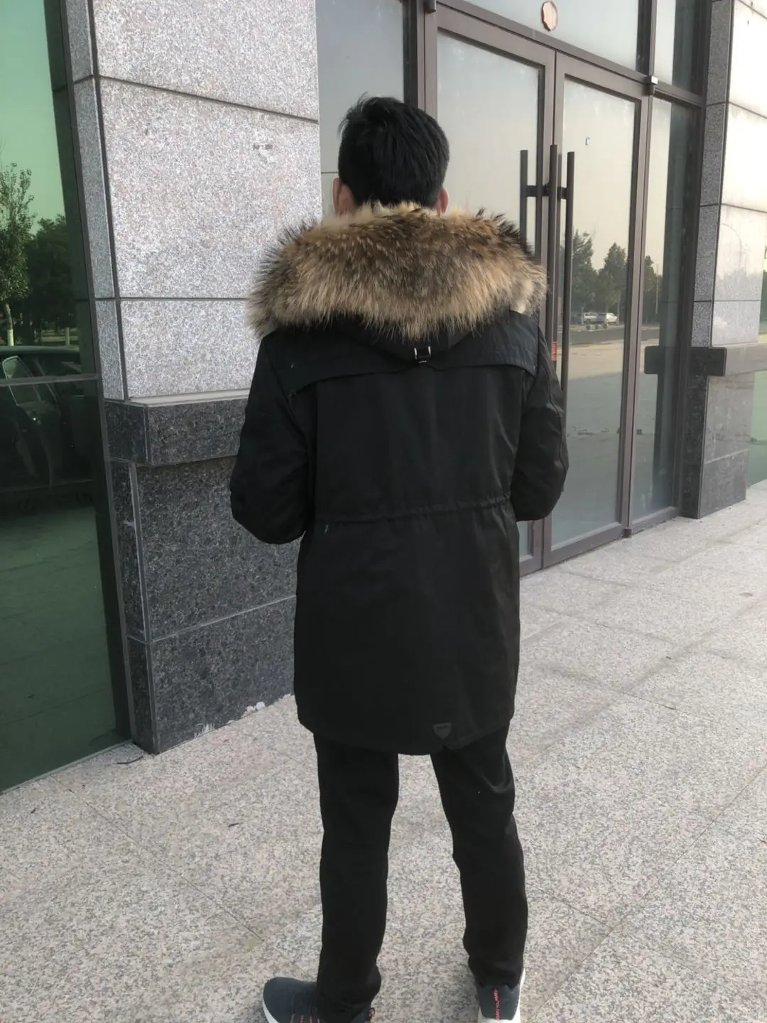 Зимняя Мужская парка; хлопковая одежда с подкладкой из кролика и капюшоном; теплая мягкая одежда; два цвета