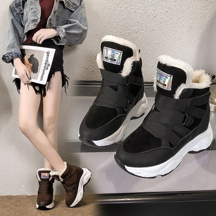 Зимние ботинки на меху для женщин; кроссовки на платформе 8 см; визуально увеличивающая рост плюшевая теплая женская обувь на танкетке; женские зимние ботинки;