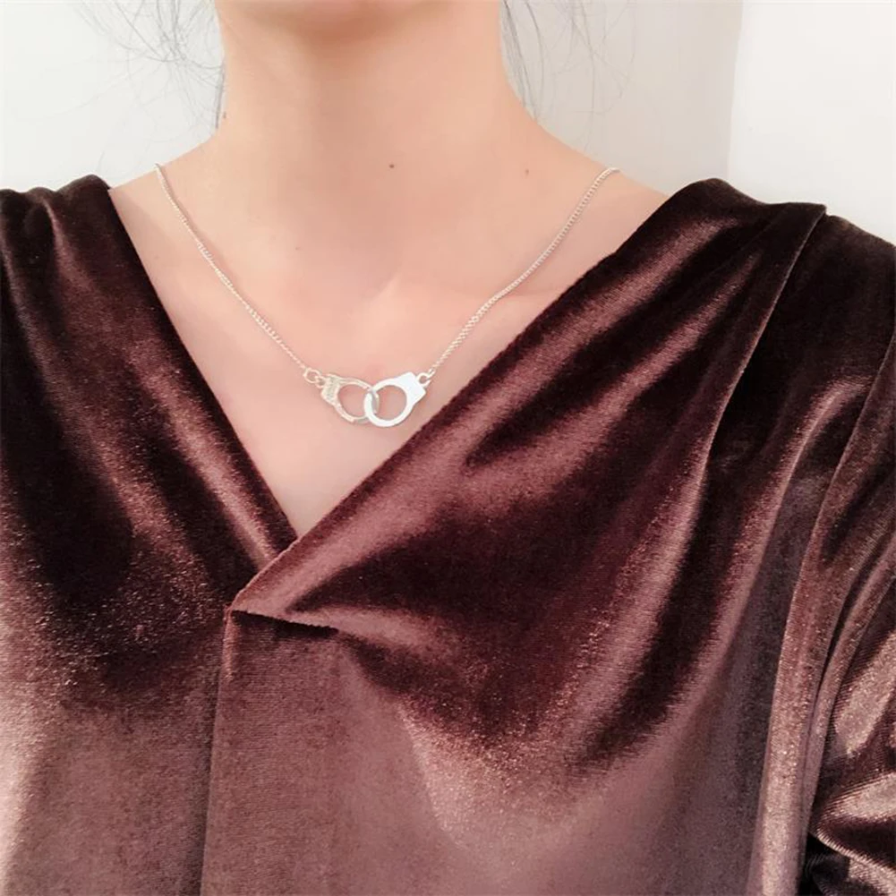 

HOT 2019 Handcuff Pendant Necklace For Women Men Steampunk Fashion Jewelry Lover Collares FREEDOM Statement Necklace Chain Gift