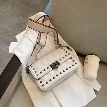 

Luxury designer female bag 2020 summer new shoulder bag fashion messenger bag rivet female bag lock small square bag ladies bag