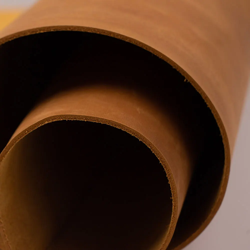 최고 품질의 무두질 가죽 조각 DIY  가죽 소재 전체 곡물 소 가죽 노란색 갈색 가죽 조각 Leathercraft