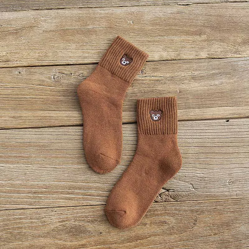 Зимние новые женские толстые теплые модные шерстяные носки с вышивкой медведя из мультфильма мягкие хлопковые носки высокого качества, антифриз, 5 пар - Цвет: Кораллово-Красный