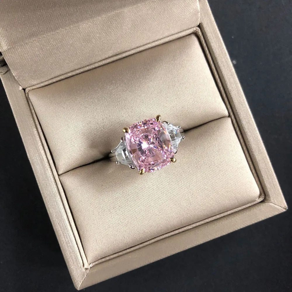 11672094717_1676156516