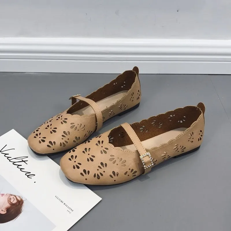 

Women Leather Flat Loafers Shoes Female Casual Slip On Hollow Out Young Soft Sole Breathable Mujer Chaussure Femme J15-57
