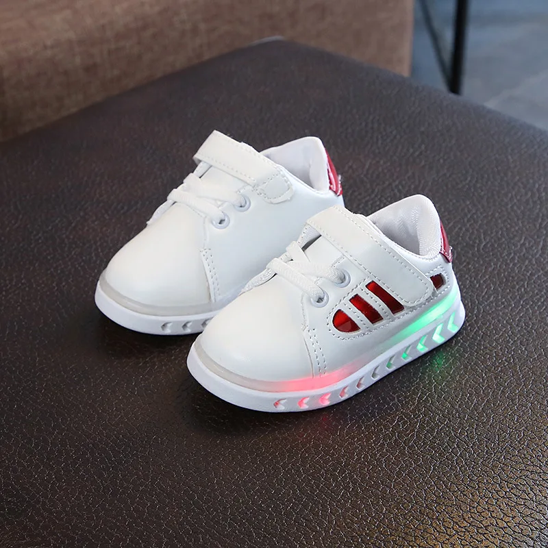red Childrens Toddler Shoes Led Light Sneakers Light Fat Shoes For kids Boy Girls Tennis Led Soft Breathable Leisure Shoes - Color: red
