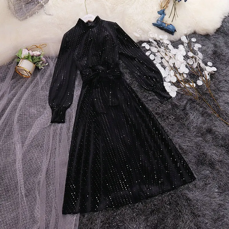 

2019 autumn winter new women O-neck lantern sleeve sequined bling Velvet fairy dress female elegant slim lace-up A-Line dresses