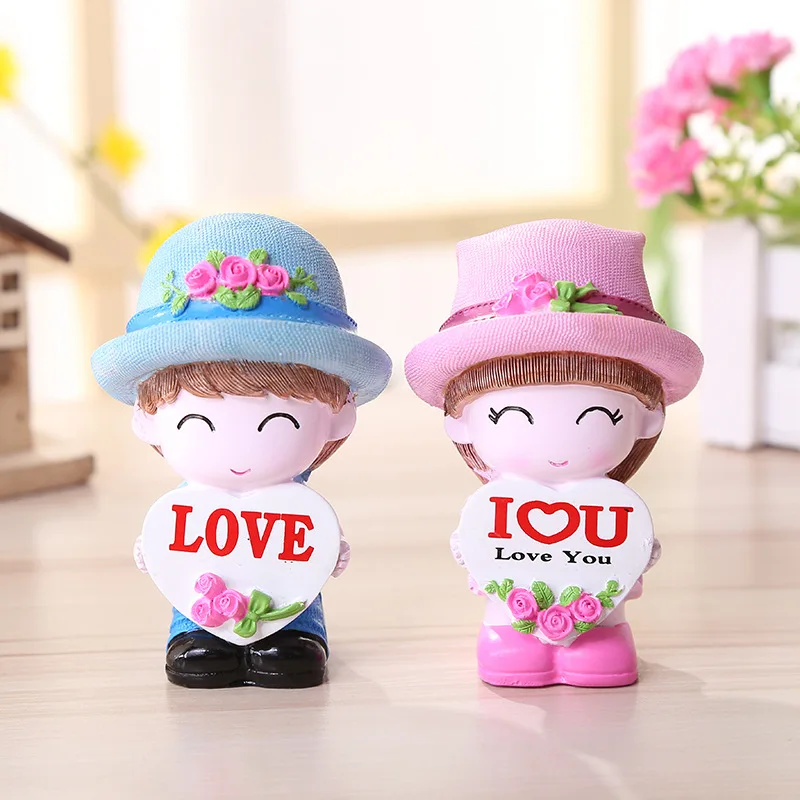 

1 Pair Sweety Lovers Couple Figure Sculpture Resin Miniatures Valentine's Day Gift Fairy Garden Crafts Marriage Home Decoration