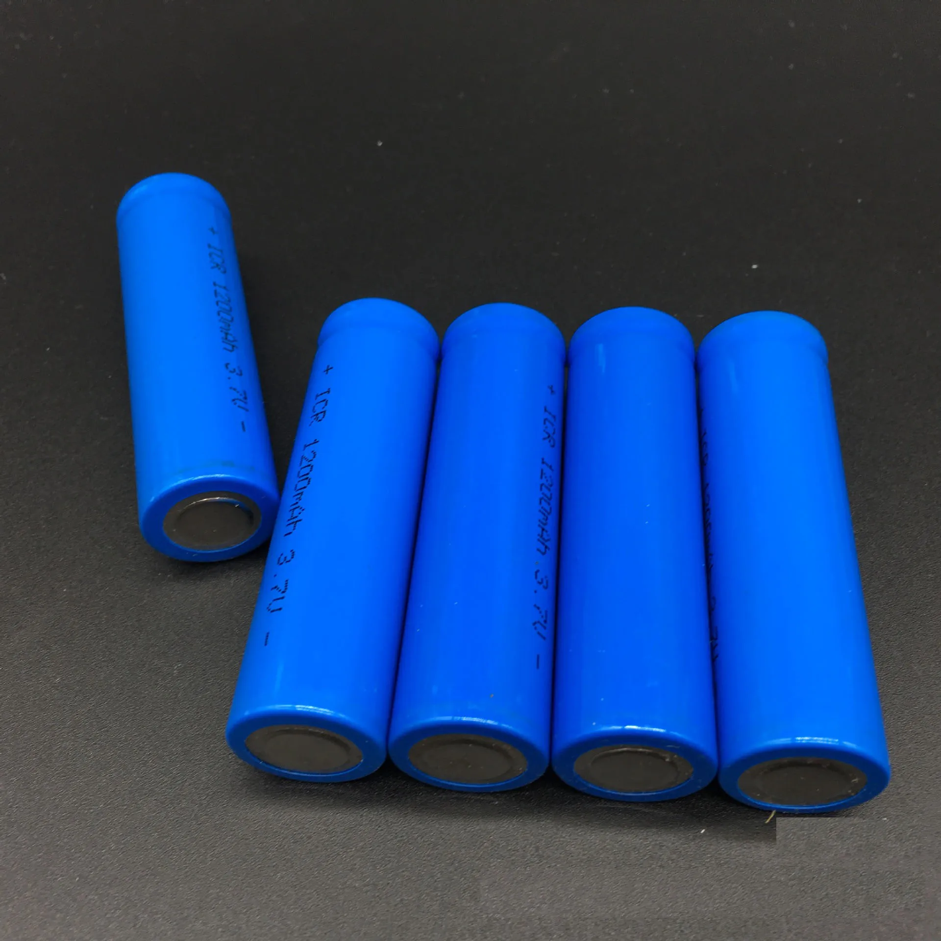

18650 flashlight lithium battery full capacity rechargeable battery 18650 1200mah18650