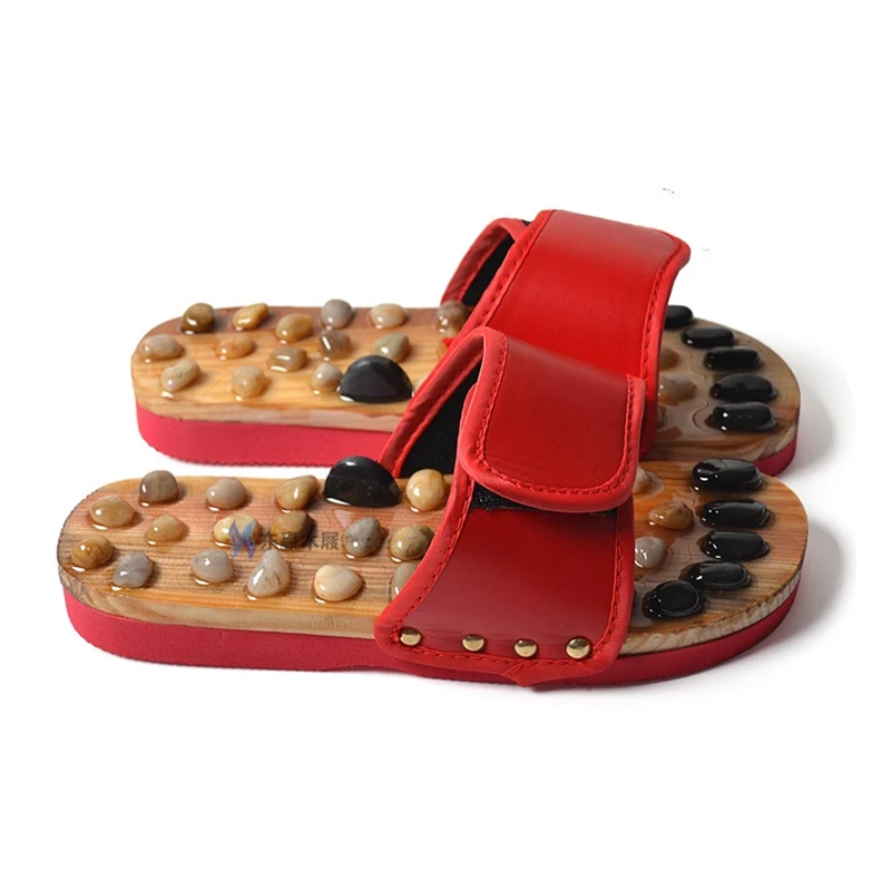 Женские массажные тапочки на плоской подошве со стразами и эргономичным