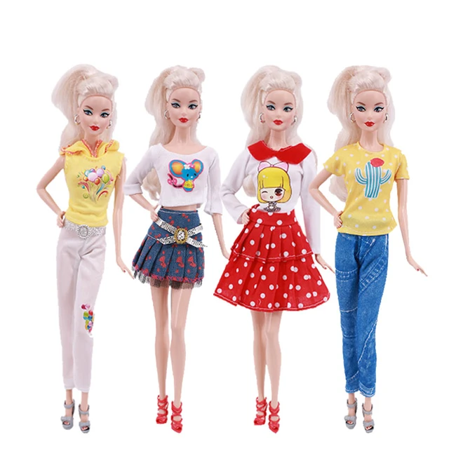 Roupas com balão para barbie e outras bonecas. Vestidos para