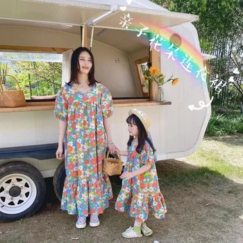 

Mother Daughter Dresses Korean Loose Flower Style Mum Mom and Daughter Beach Dress Summer Elegant Cotton Family Matching Clothes