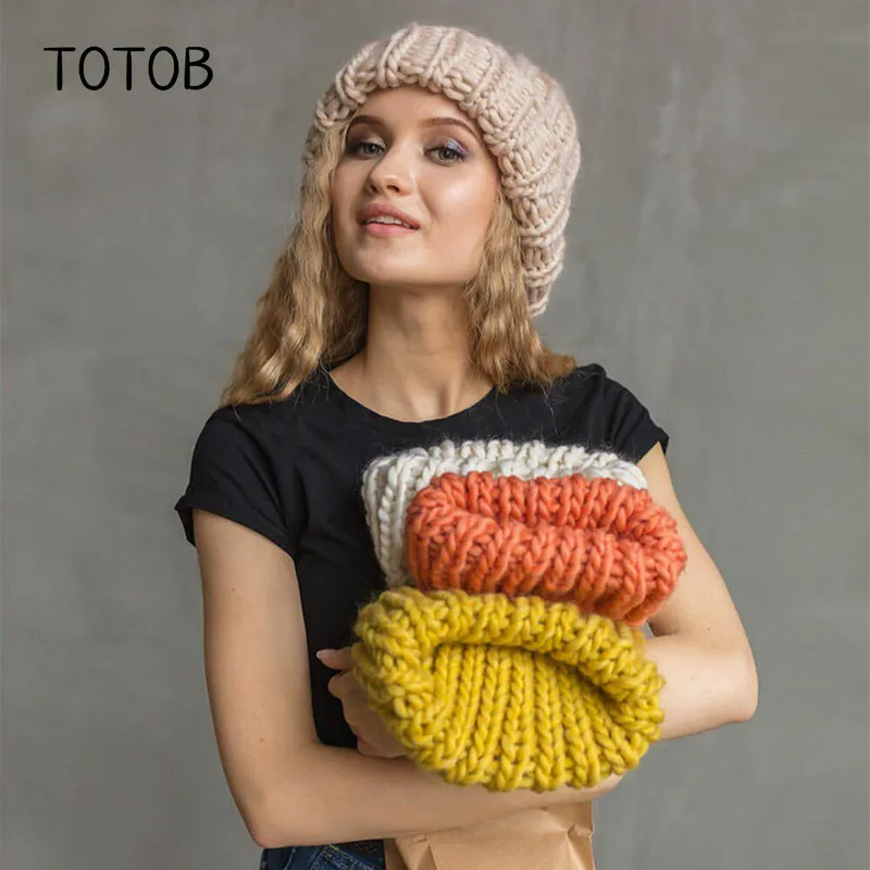 Женская вязаная шапка из плотной шерсти зима 2019 теплая однотонная с бархатным