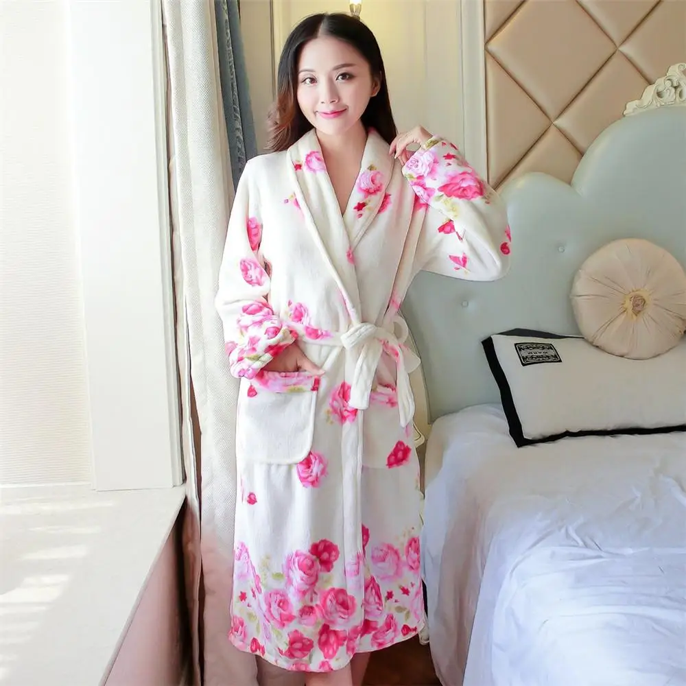 Женское платье-кимоно средней длины, теплый халат в цветочек с v-образным вырезом, коралловый флис, зимний пеньюар с длинными рукавами, ночное белье, сексуальная Домашняя одежда с поясом - Цвет: White A