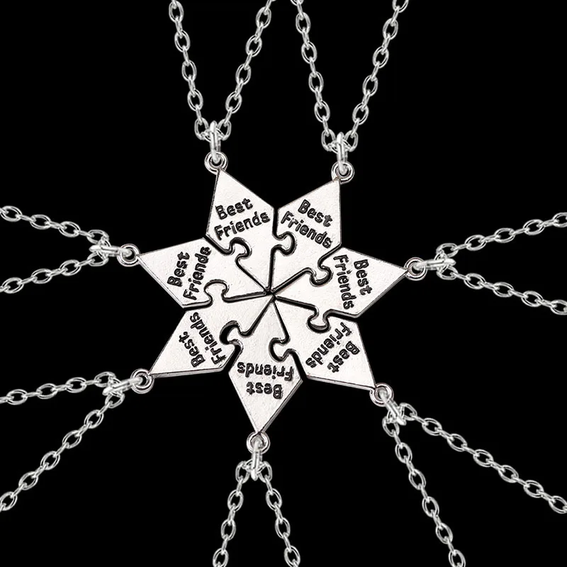 These perfect friendship necklaces. | Bff necklaces, Bff jewelry, Friendship  jewelry