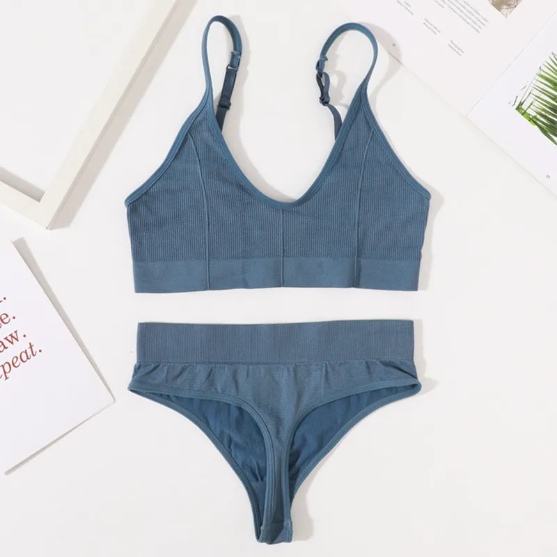 Women's Seamless Comfort Bralette and Thong Lingerie Set