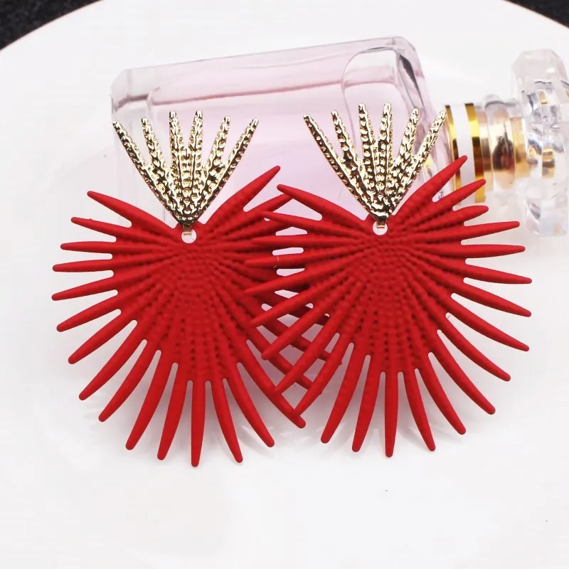 

EK875 Exaggerated Metal Hanging Earring for Women European Fashion Hedgehog Shape Earrings Wedding Party Jewelry Boho Beach Gift