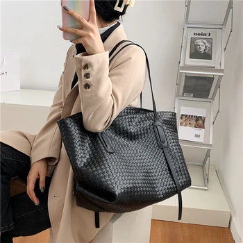 

Sense of Quality Large Capacity Bag New Fashion Weaving All-matching Shoulder Bag Textured Shopping Bag 2020 Autumn and Winter