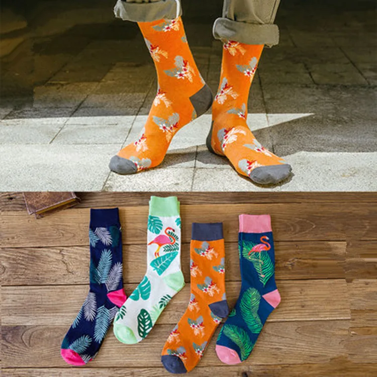 

Autumn and winter models cartoon 41-46 leaf cotton tube male and female socks stockings couple European code hot recommendation