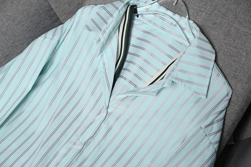 [EAM] Women Green Striped Split Big Size Blouse