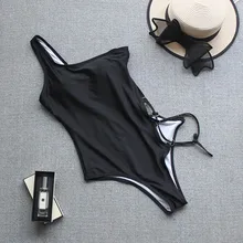 Летний женский стиль, с вырезами на одно плечо, индивидуальный однотонный металлический обруч, облегающий треугольный цельный купальник из полиэстера