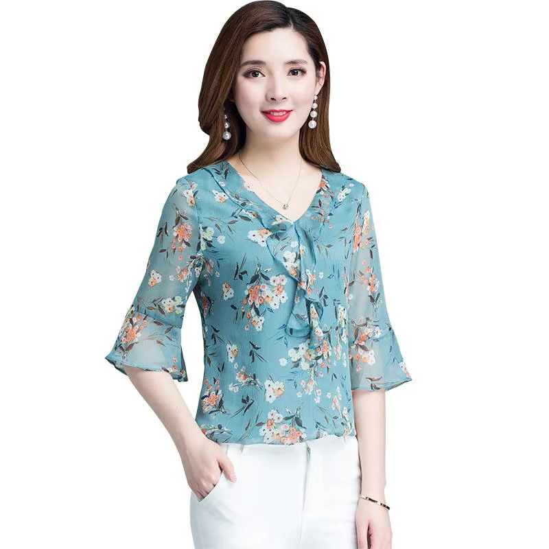 

Women Korean Style Spring Summer Chiffon Blouses Shirts Lady Casual Half Flare Sleeve Flower Printed V-Neck Blusas Tops DF2840