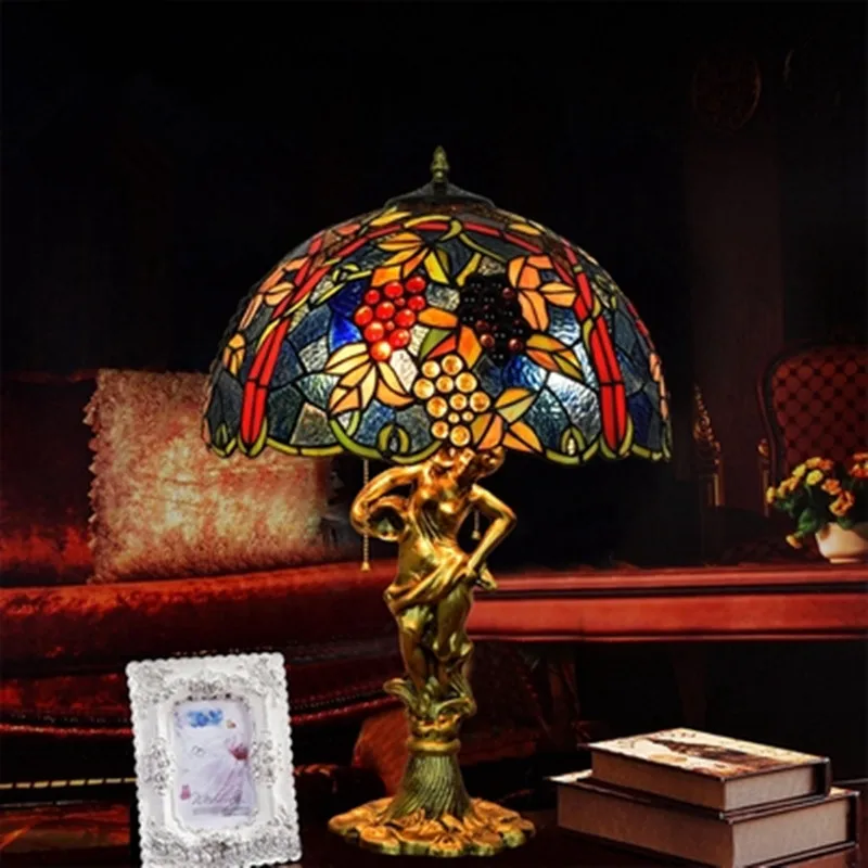 Американский стиль виноград Тиффани цветная стеклянная настольная лампа для