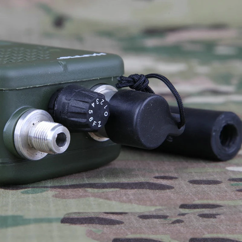 ダミートランシーバー152 Emersongear 戦術 PRC-152 ダミーラジオケース 1:1 モデル