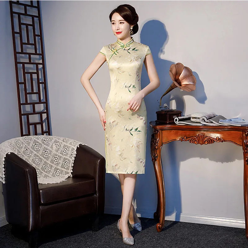 

Plus Size 3XL Vestidos Yellow Satin Print Flower Short Sleeve Women Cheongsam Vintage Button Short Dress Summer Sexy Qipao