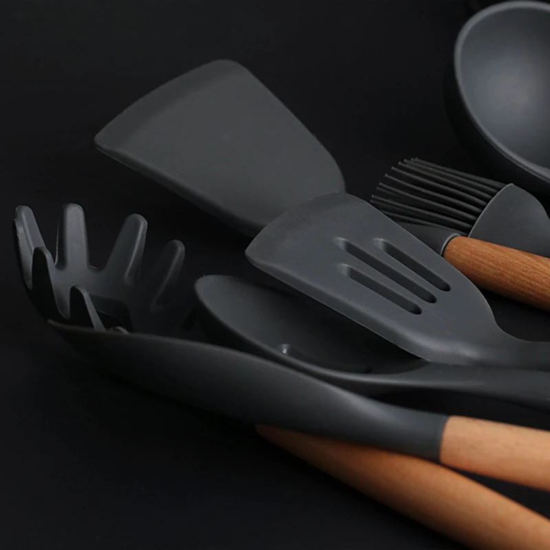 Silicone Kitchenware Cooking Utensils Set Non-stick Cookware Accessories Spatula Wooden Handle Black Cute kitchen Gadget Sets