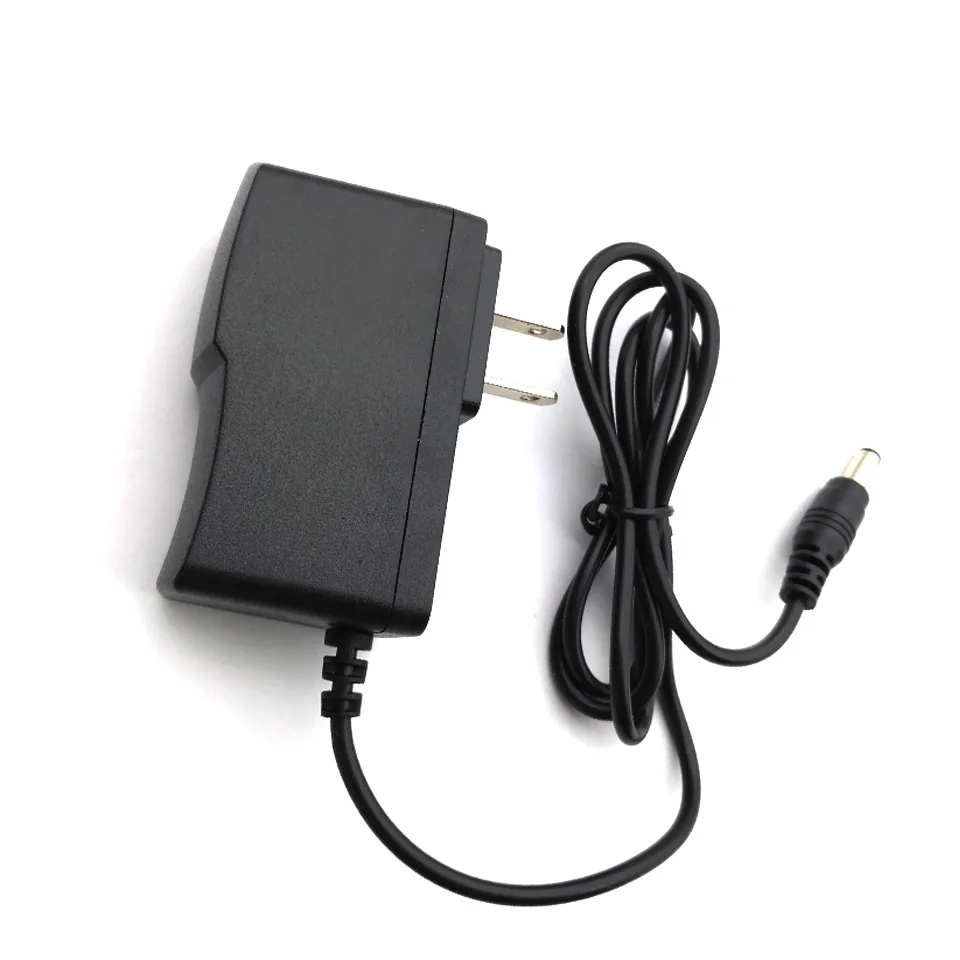 TKDY 9 V 1,5 A adapter centrum positief 5,5 x 2,1 mm, AC 100 V-240 V naar DC 9 V 1,5 A oplader met 5 stuks DC-aansluitingen voor DVD-speler, luidsprekers, Arduino UNO