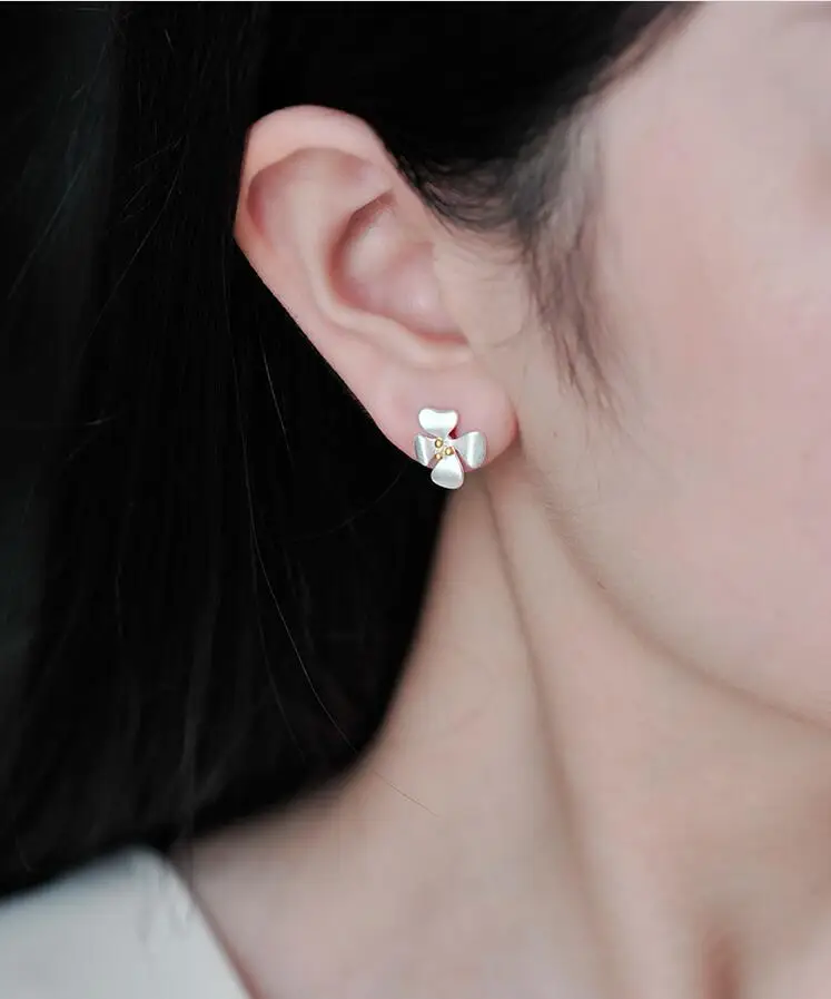 Fashion Earings Jewelry Silver Color Small Pearl Cat Stud Earrings for Women Girls Summer Daisy Flower Earring pendientes mujer