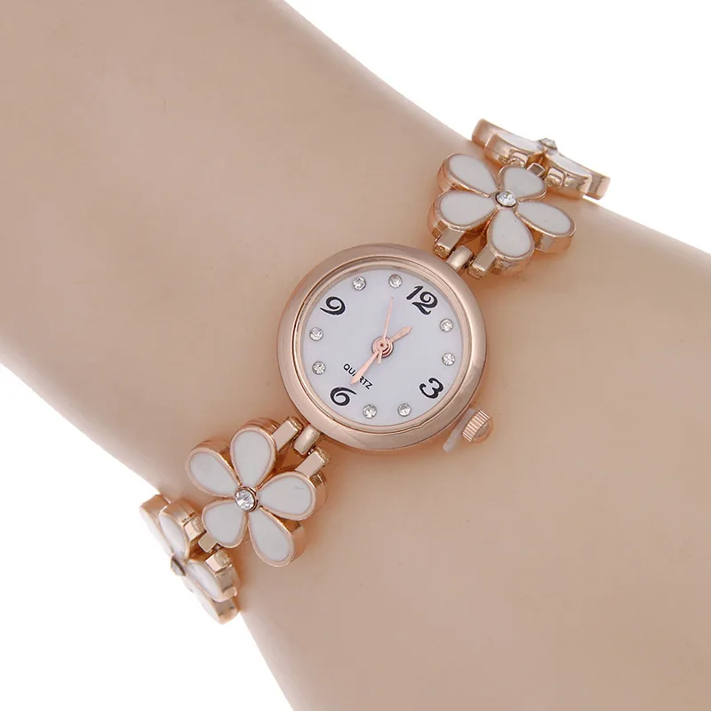 

JW Women's Bracelet Watch South Korea Fashion Small Fresh Daisy Six Small Flower Rose Gold Epoxy Bracelet Watch
