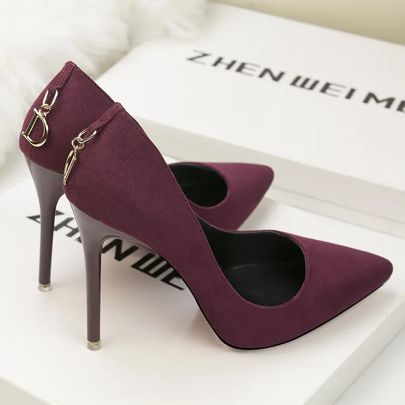 

QSR 11CM PUMPS Fashion simple and detailed with high-heeled suede shallow mouth pointed D-button sexy women's shoes