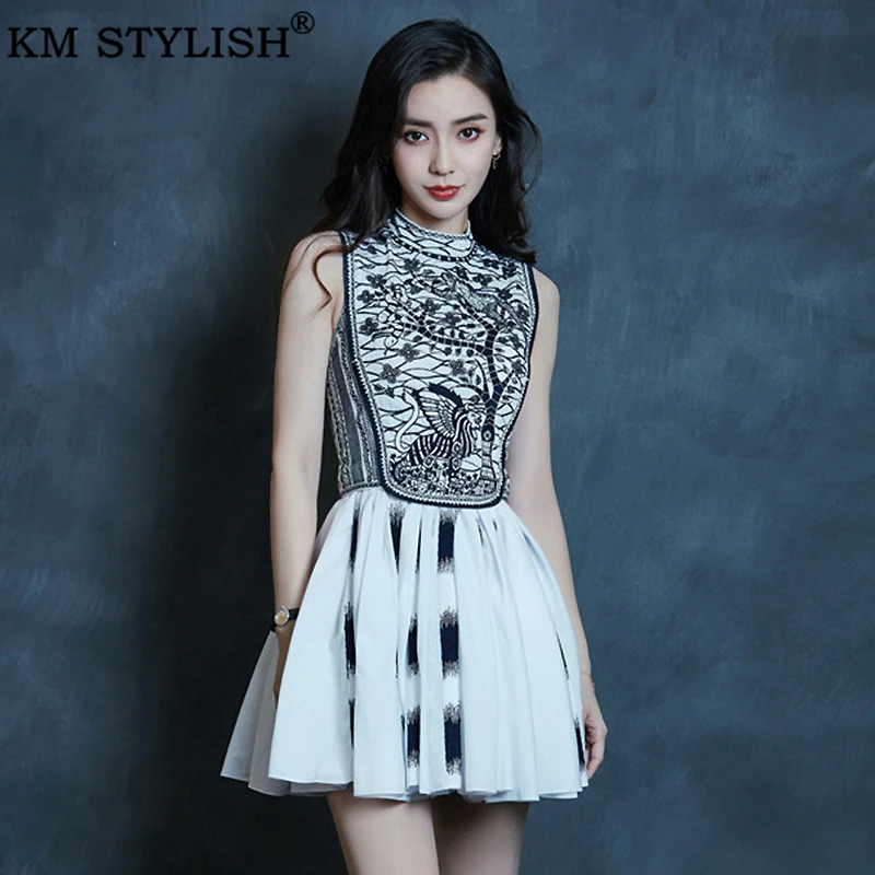 

2020 New Women's Sleeveless Vest Dress Retro High Quality Animal Embroidery Stand Collar Chiffon A-line Mini One-piece Dress