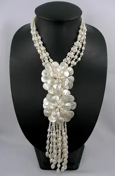 

Birthday,bridesmaid Gift,Beaded ,Beaded Jewelry,Freshwater Pearl,MOP Shell Wired Flower Necklace