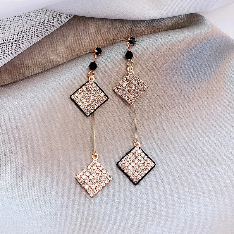 

Elegant Ladies Square Zircon Drop Earrings Fashion Silver Color Party Earrings Vintage Long Dnagle Wedding Earrings For Women