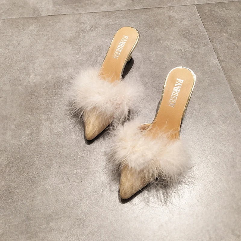 

Luxury Slides Shoes Women's Slippers 2019 Flock Pointed Toe Thin Heels Pokemon Plush Med Shallow Designer New Fur Cover Rubber