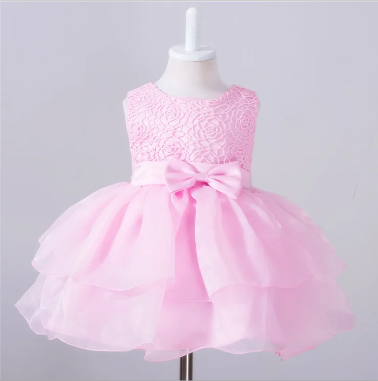 Пышное платье для девочки 1 год. Платье на годик девочке нарядное. Детские платья 1 годик. Платье для девочки 1 год. Платья для маленьких девочек.