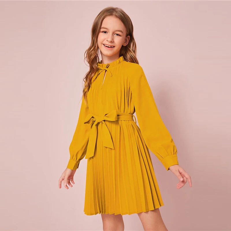 SHEIN/яркое желтое плиссированное платье для девочек с оборками и завязками на шее, с поясом, детские весенние короткие милые платья трапециевидной формы с рукавом «Бишоп»