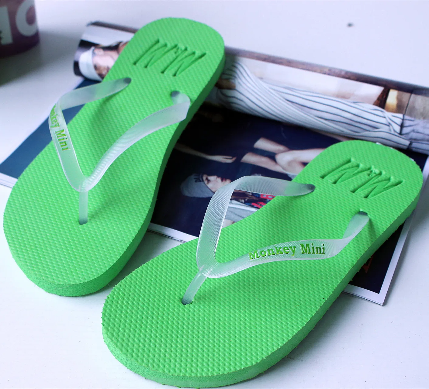 children's shoes for adults Children's Luminous Flip Flops Summer Women's Luminous Sandals Lightweight Boys Bathroom Slippers Kids Beach Shoes for Girl best children's shoes Children's Shoes