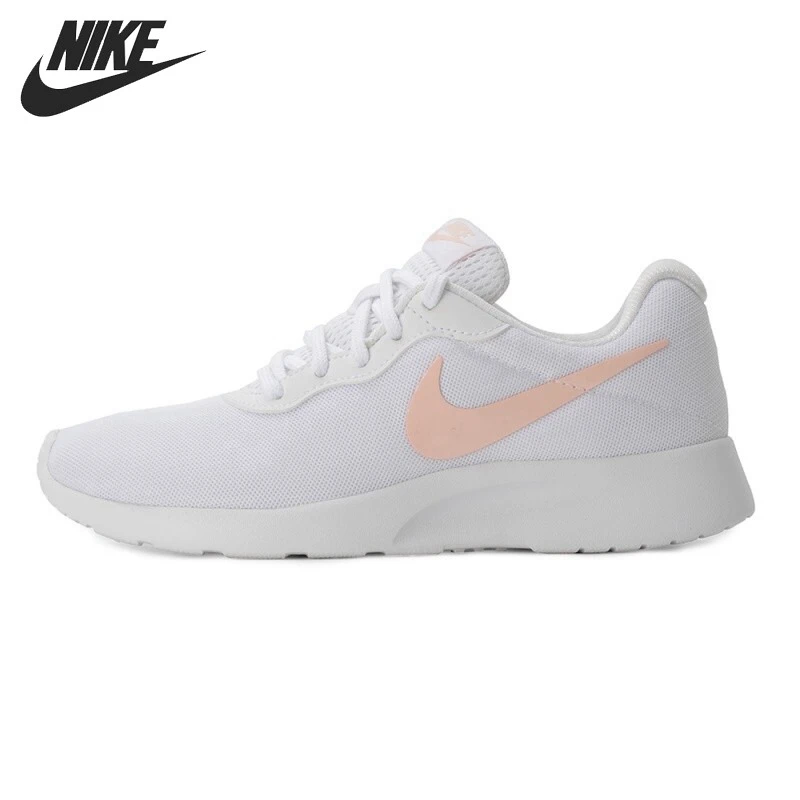 nike tanjun women's athletic shoes