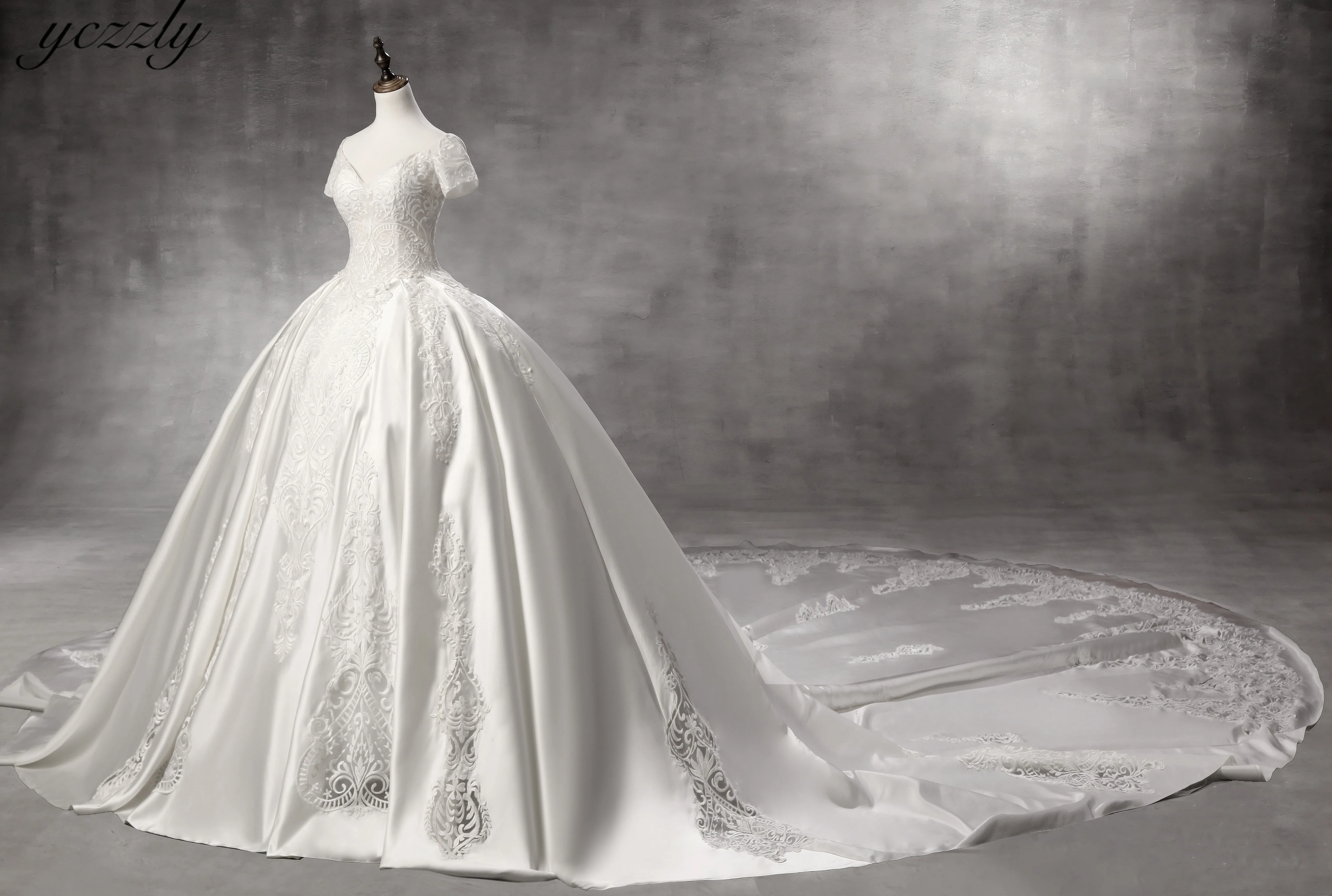 Vestido Noiva роскошное бальное платье Дубай Длинные Кружевные накладные орнаменты свадебное платье Королевский соборный Поезд свадебное платье trouwjurk RW417